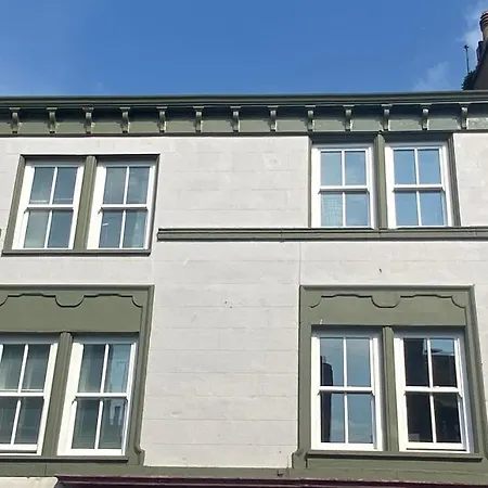 15 Queen Street, Flat 2 Апартаменты